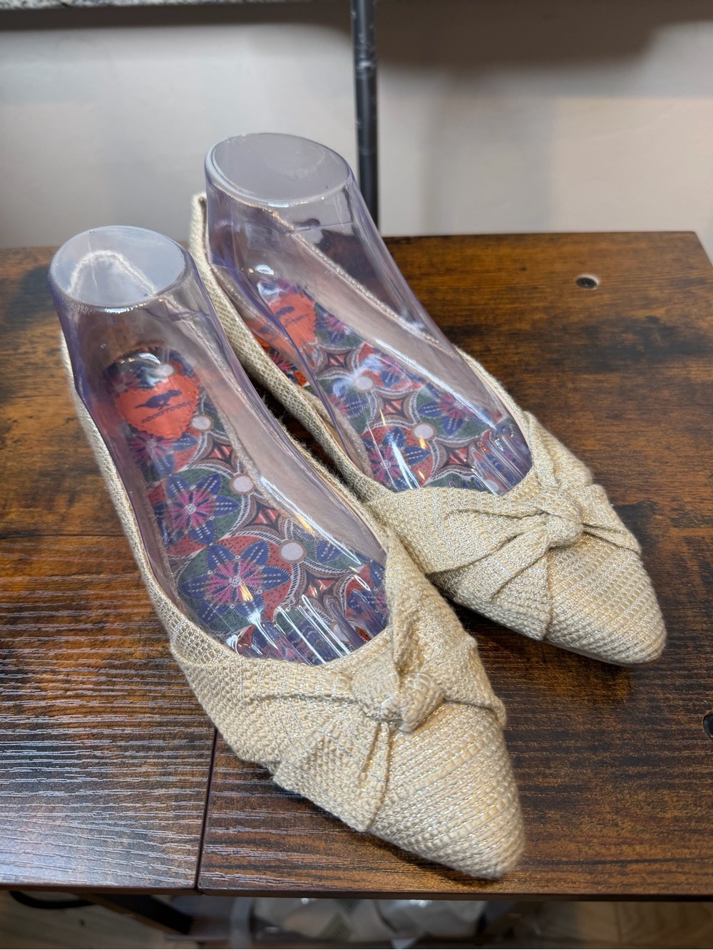 Rocket Dog Gold flats woven fabric decorative knotted bow pointed toe Sz 9.5